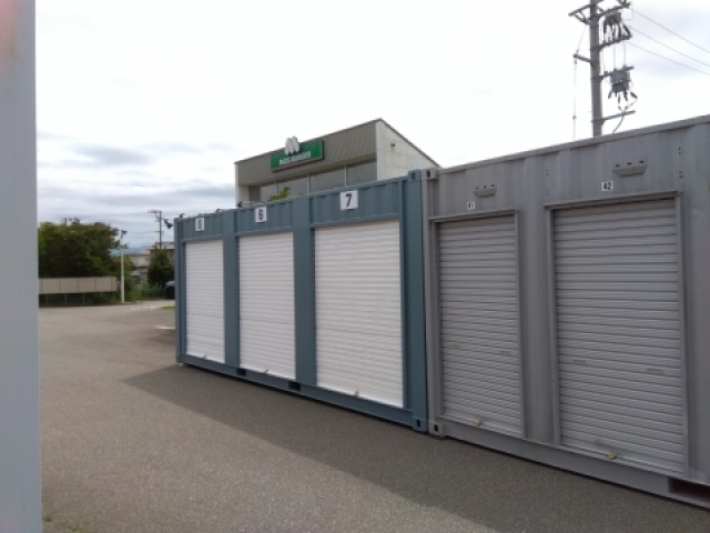 アドレストランクルーム富山羽根店（富山県富山市羽根）通路写真