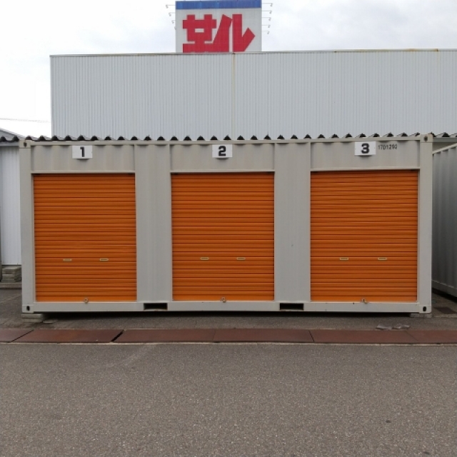 アドレストランクルーム野々市上林店（石川県野々市市上林）入口付近写真