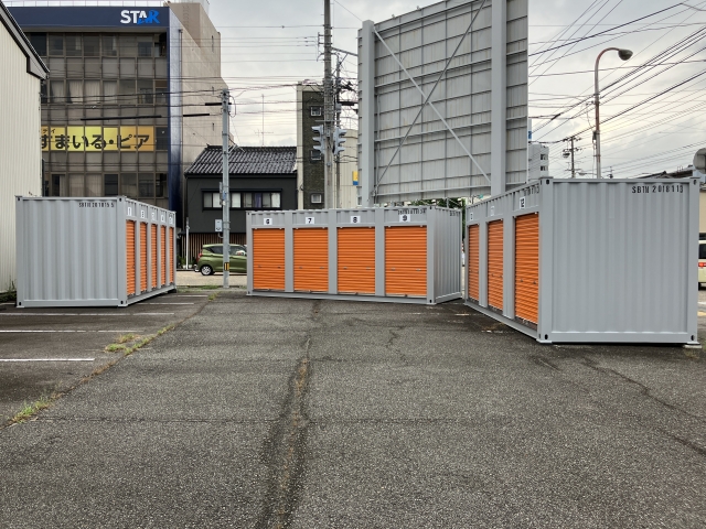 アドレストランクルーム高岡市駅南二丁目（富山県高岡市駅南）外観写真